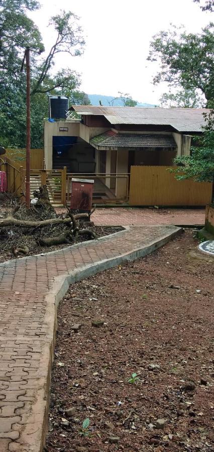מת'ראן Nivritti Villa מראה חיצוני תמונה
