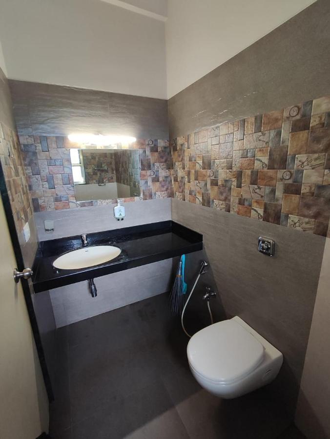 מת'ראן Nivritti Villa מראה חיצוני תמונה
