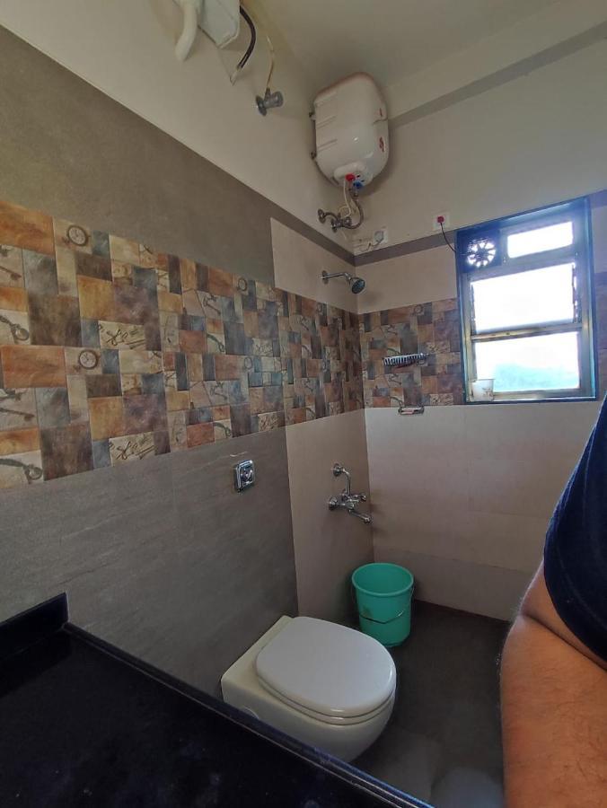 מת'ראן Nivritti Villa מראה חיצוני תמונה