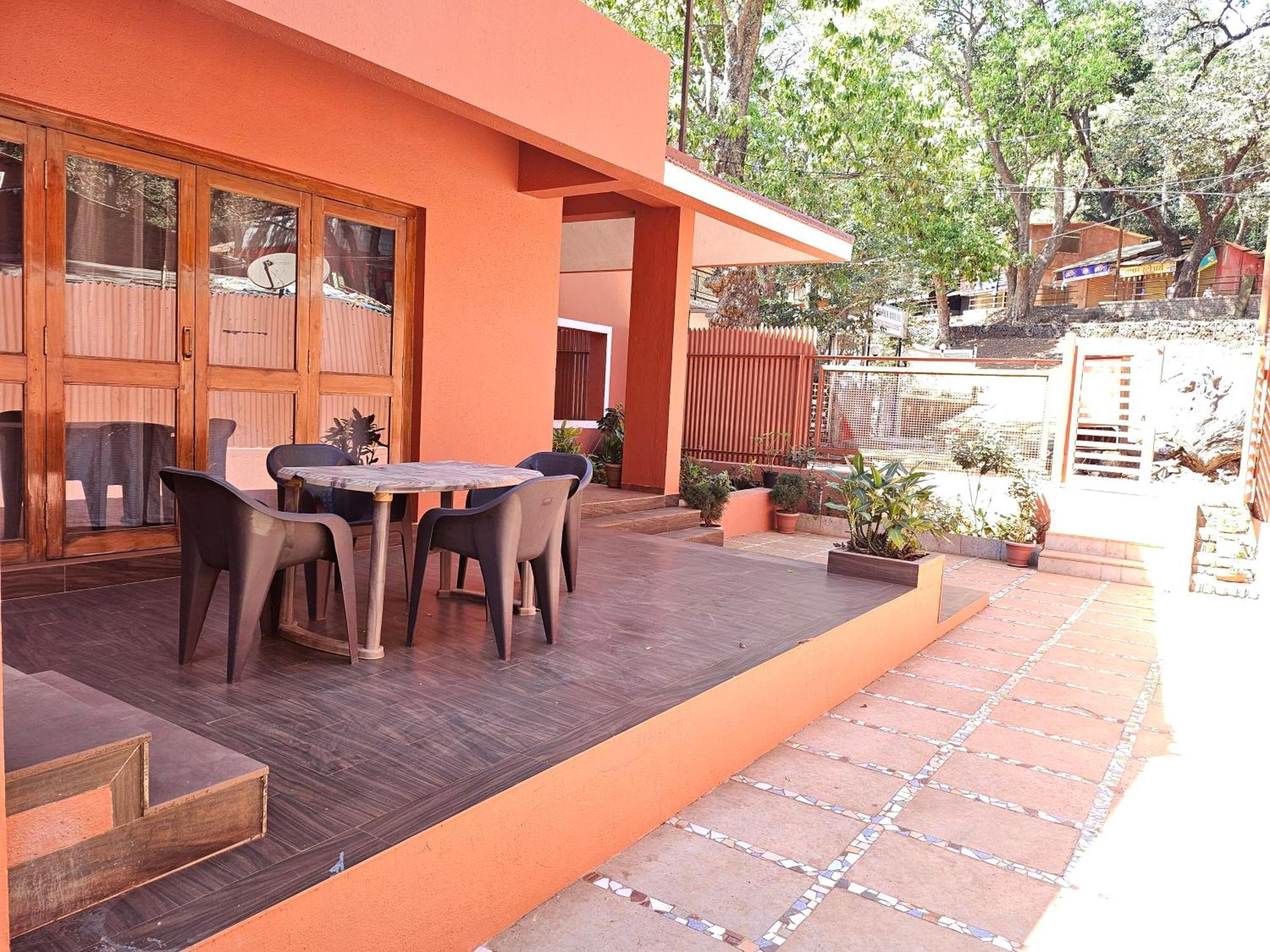 מת'ראן Nivritti Villa מראה חיצוני תמונה